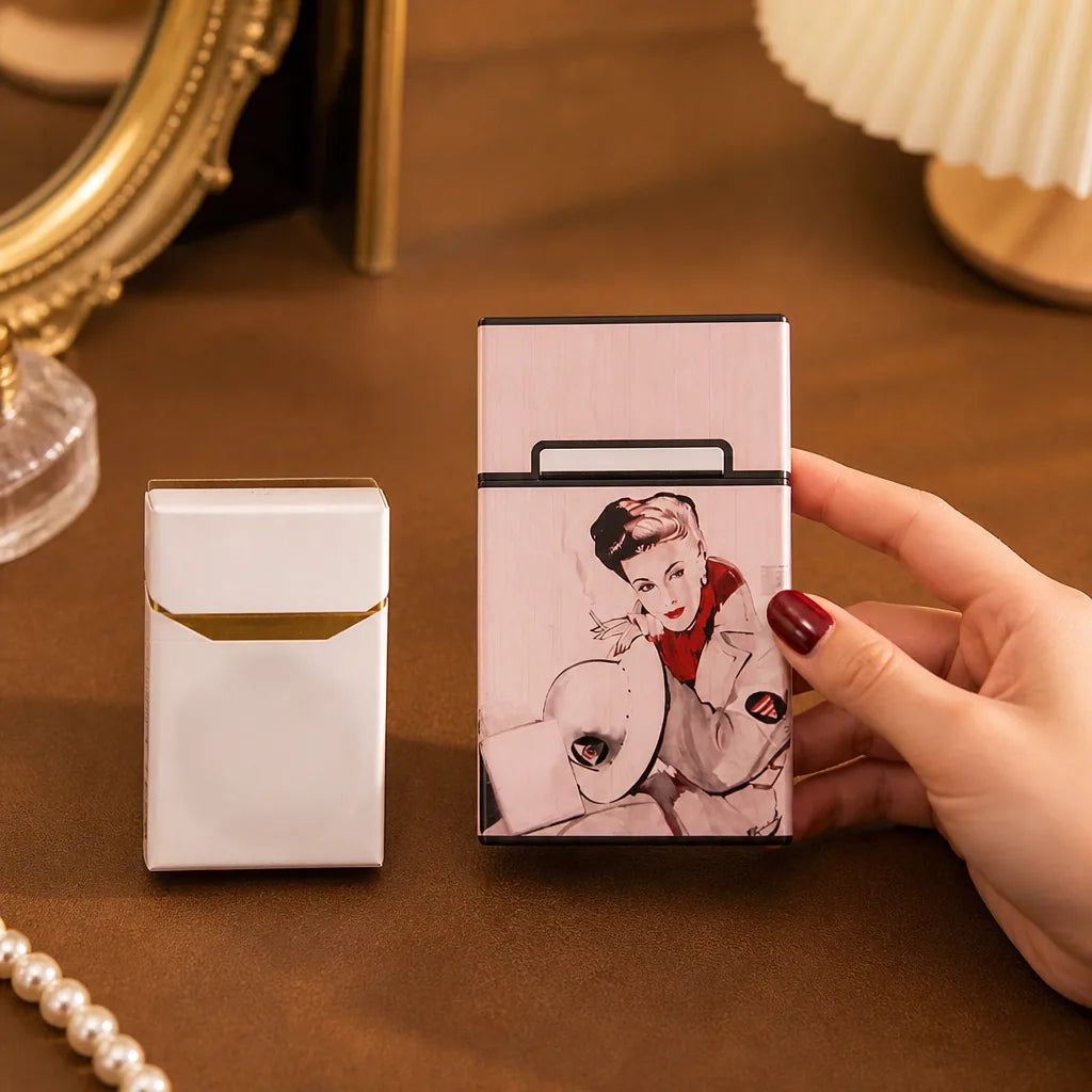 boite-a-cigarette-pinup